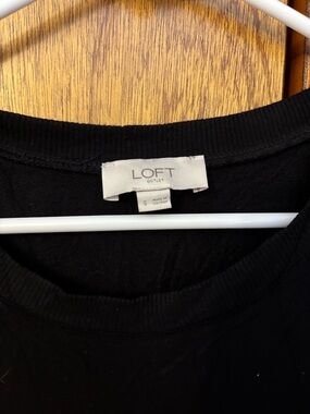 LOFT Outlet Black Crewneck balloon sleeve dress